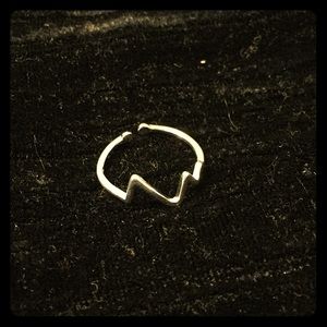 Curved/wave shape simplicity style ring